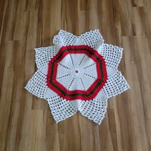 Vintage Crocheted Christmas Star Table Topper Handmade Doily Centerpiece 34"